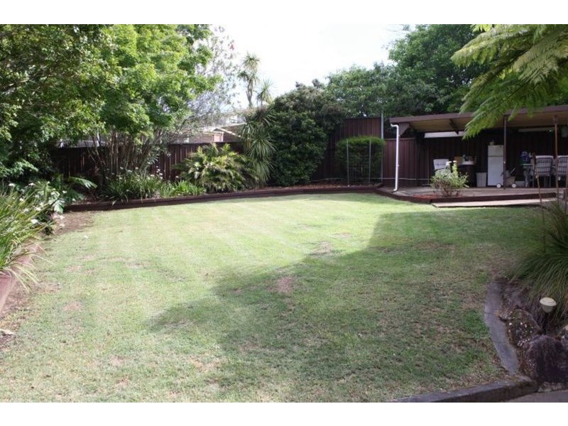 10 Phyllis Avenue, Picnic Point NSW 2213
