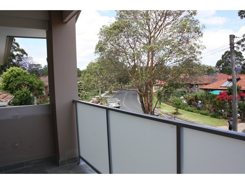 2/23-25 Montgomery Street, Revesby NSW 2212