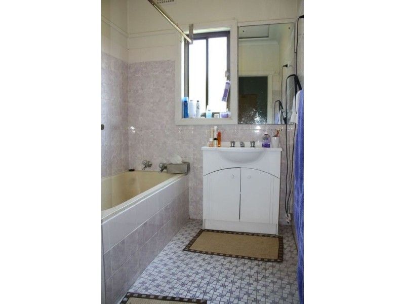 239 The River Road, Revesby NSW 2212