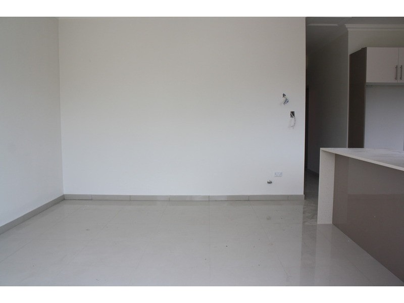 11a Matthews Avenue, East Hills NSW 2213