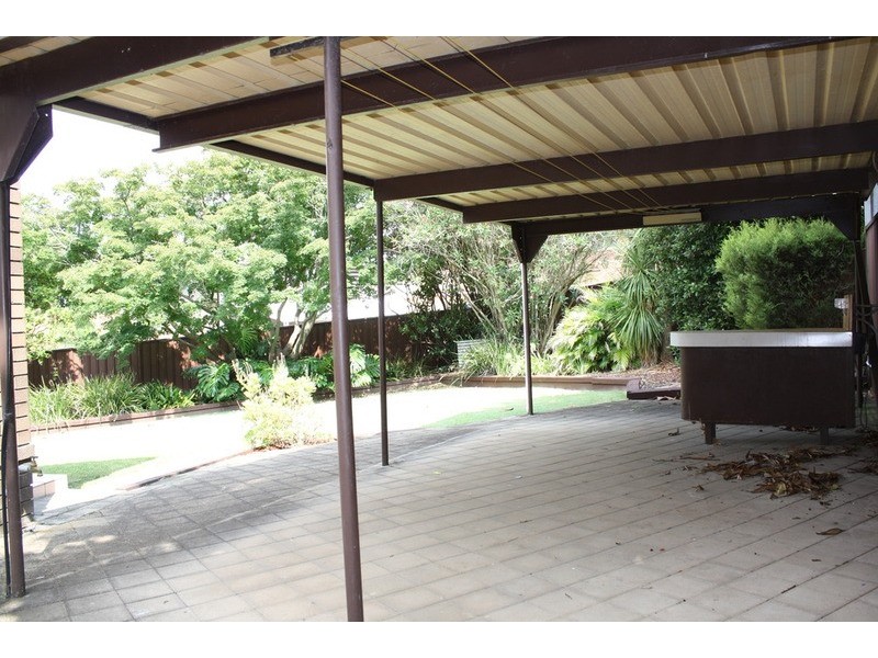 10 Phyllis Avenue, Picnic Point NSW 2213