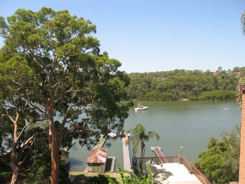 8 Villiers Road, Padstow Heights NSW 2211