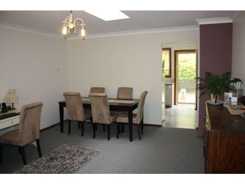 2/10 Forrest Road, East Hills NSW 2213