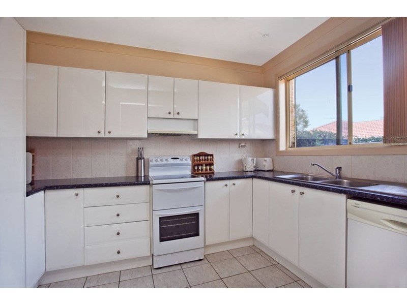 8/6 Lehn Road, East Hills NSW 2213