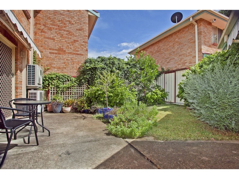 8/6 Lehn Road, East Hills NSW 2213