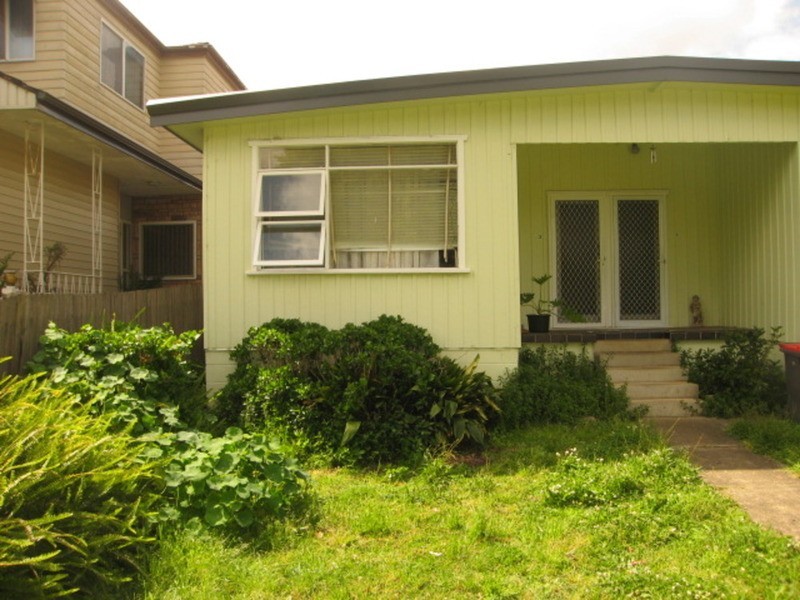 2/171 Lambeth Street, Picnic Point NSW 2213