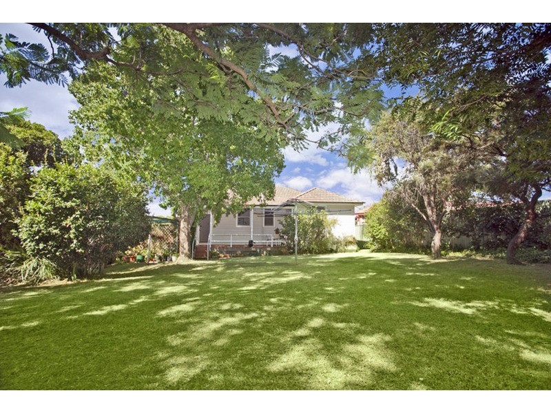 39 Astley Avenue, Padstow NSW 2211