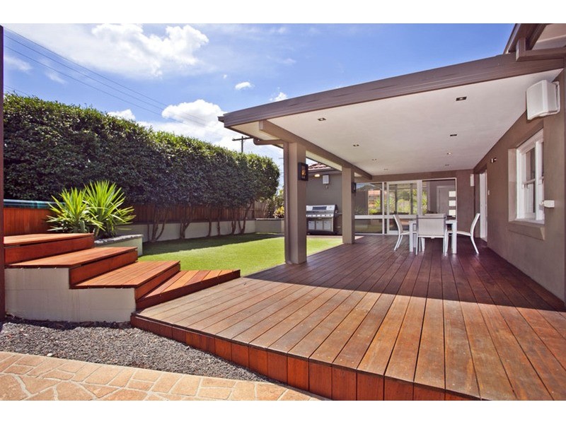 124 Picnic Point Road, Picnic Point NSW 2213