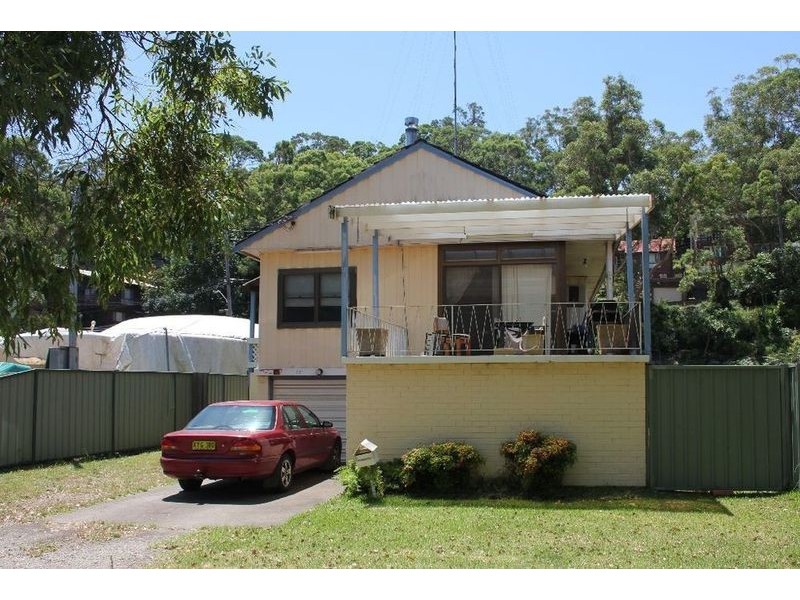 35 Carinya Road, Picnic Point NSW 2213