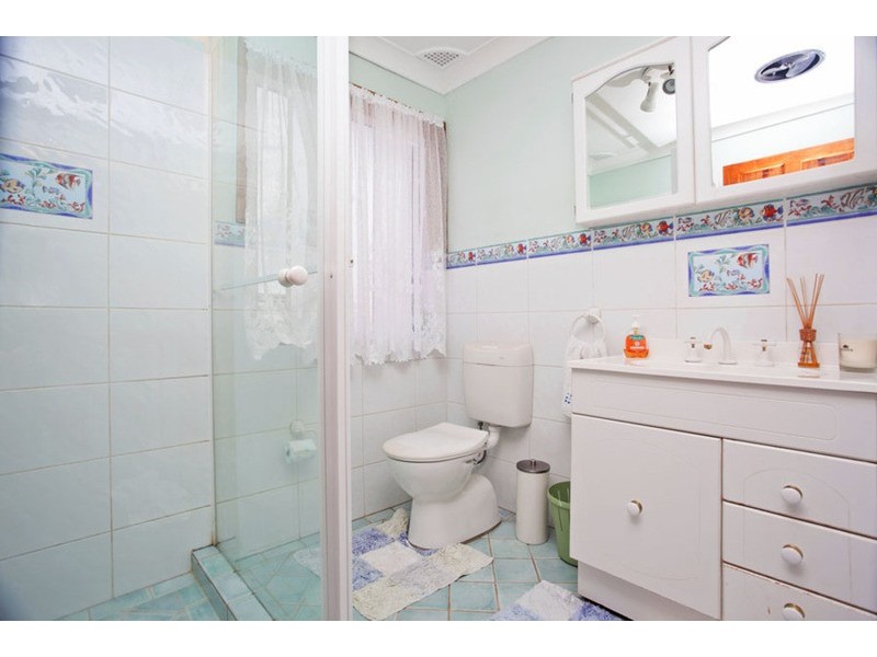 17 Broe Avenue, East Hills NSW 2213