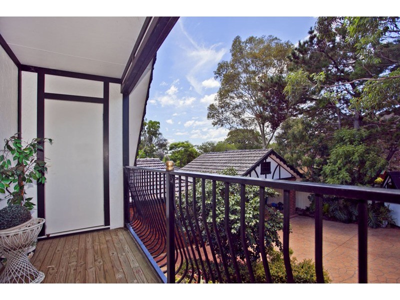 674 Henry Lawson Drive, East Hills NSW 2213
