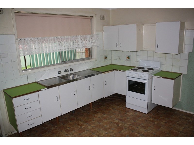 8 Dickenson Street, Panania NSW 2213