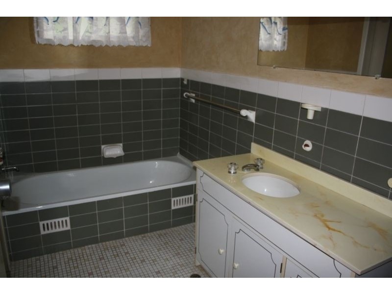 324 The River Road, Revesby Heights NSW 2212