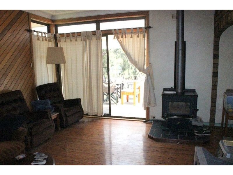 35 Carinya Road, Picnic Point NSW 2213