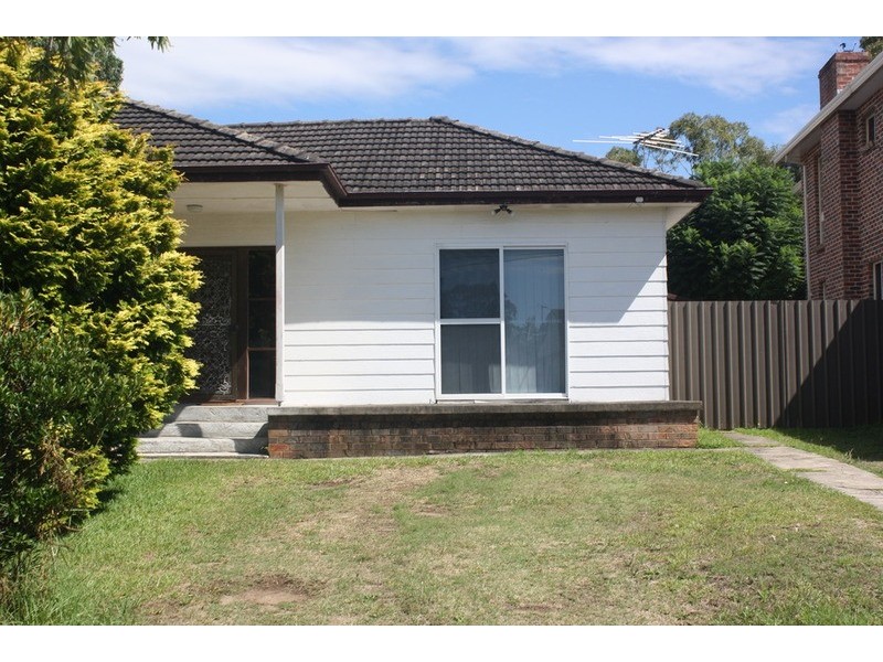 18 Richardson Avenue, Padstow NSW 2211