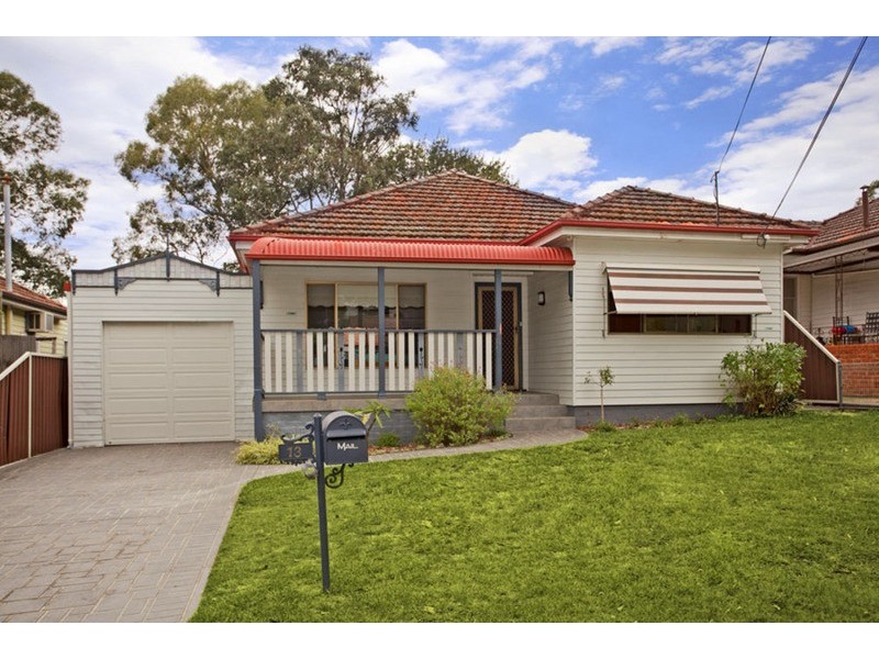 13 Chamberlain Road, Padstow NSW 2211