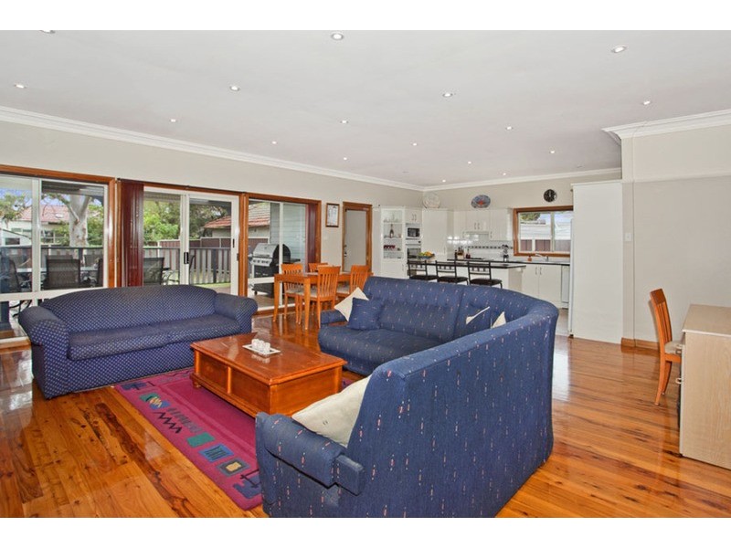 13 Chamberlain Road, Padstow NSW 2211