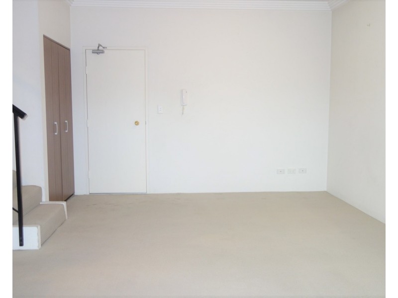 2/20 Howard Road, Padstow NSW 2211