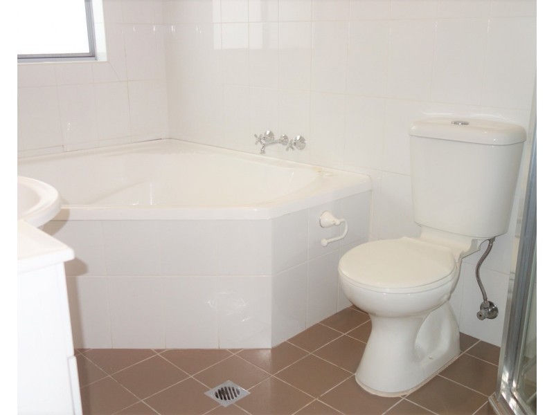 2/20 Howard Road, Padstow NSW 2211