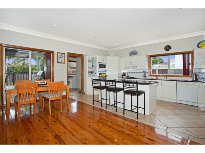 13 Chamberlain Road, Padstow NSW 2211