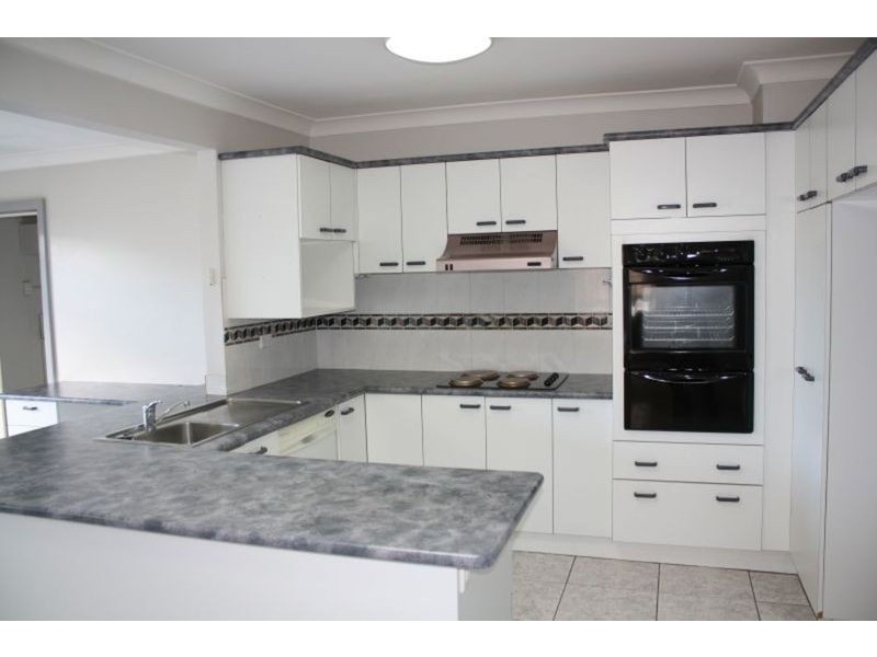 35 Fromelles Avenue, Milperra NSW 2214