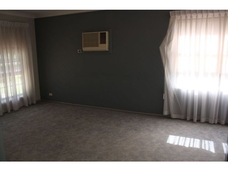 35 Fromelles Avenue, Milperra NSW 2214