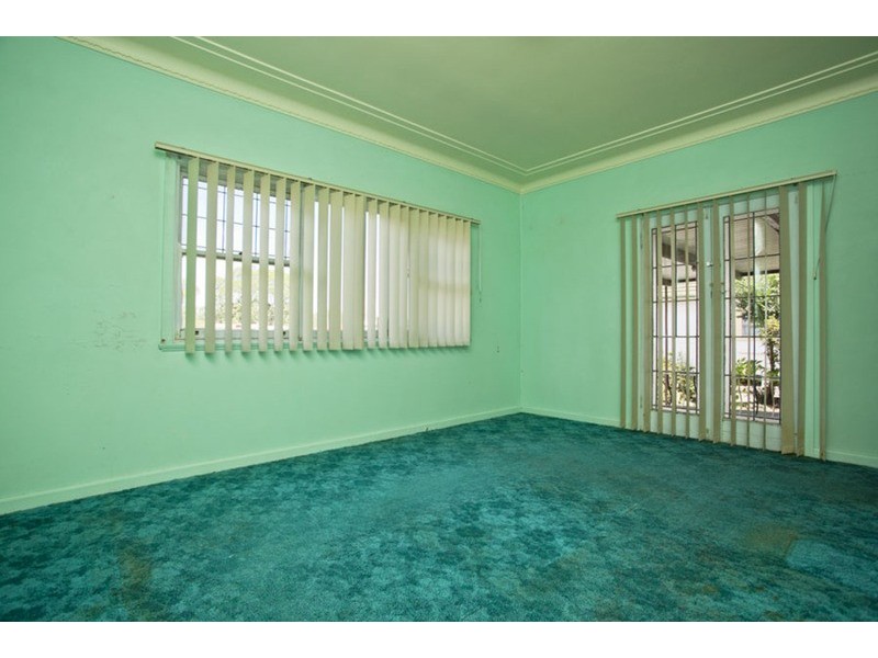 653 Henry Lawson Drive, East Hills NSW 2213