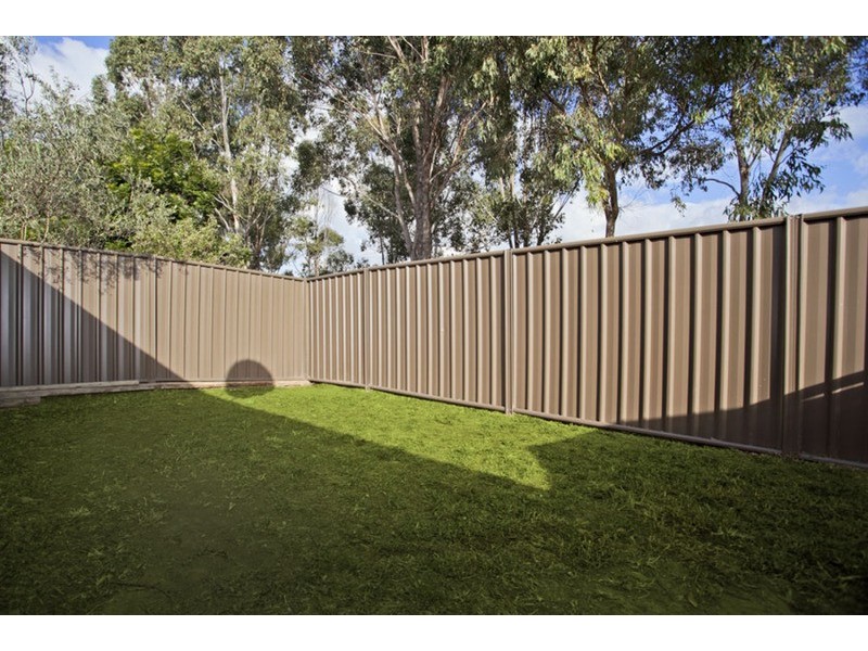 2/32 Claremont Court, Wattle Grove NSW 2173