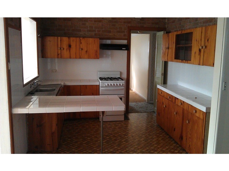 10 French Avenue, Toongabbie NSW 2146