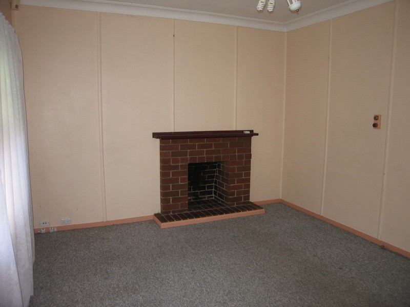 44 Cammarlie Avenue, East Hills NSW 2213