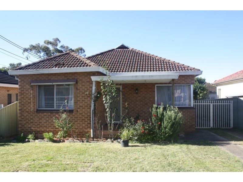 13 Lithgow Avenue, Yagoona NSW 2199