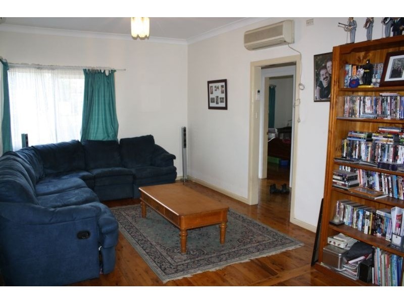 13 Lithgow Avenue, Yagoona NSW 2199