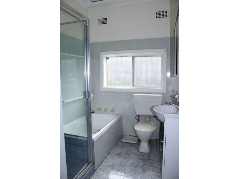 13 Lithgow Avenue, Yagoona NSW 2199