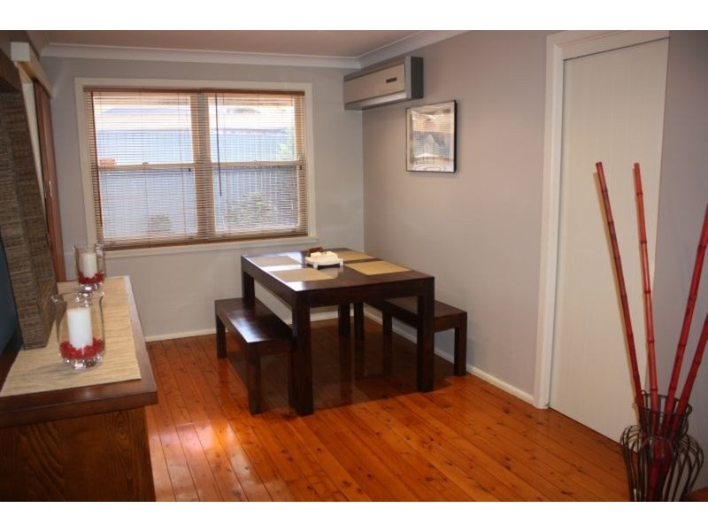 25 Sylvan Grove, Picnic Point NSW 2213