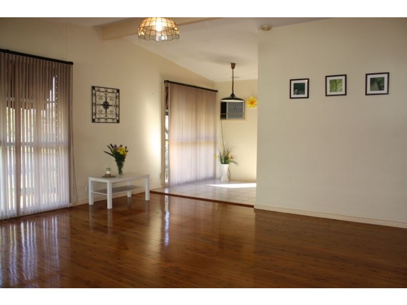 11 Dernancourt Parade, Milperra NSW 2214