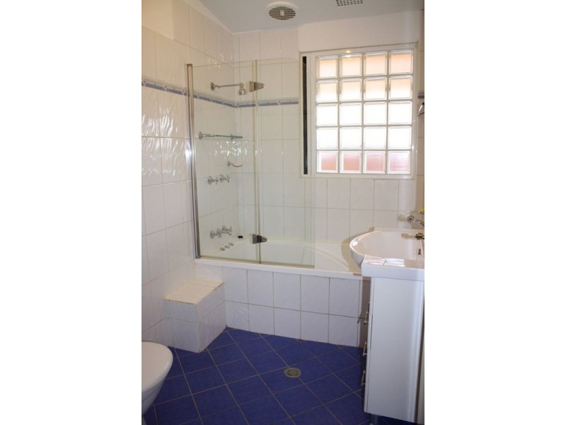 11 Dernancourt Parade, Milperra NSW 2214