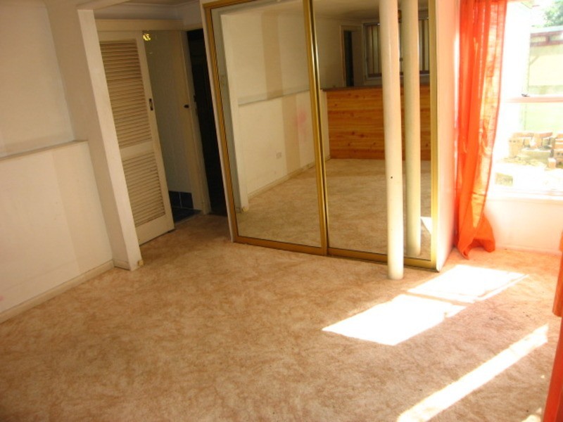 Flat/12  Woodburn Avenue, Panania NSW 2213