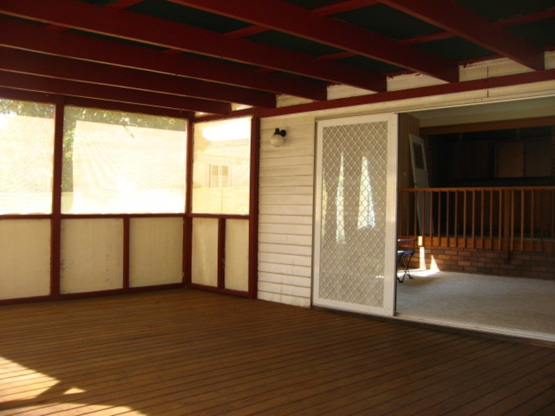 Flat/12  Woodburn Avenue, Panania NSW 2213