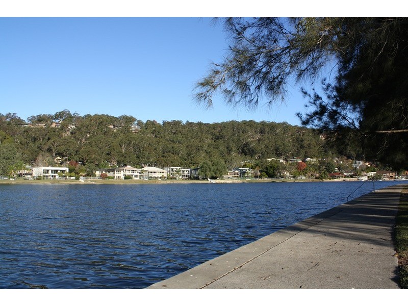 99 Prices Circuit, Woronora NSW 2232