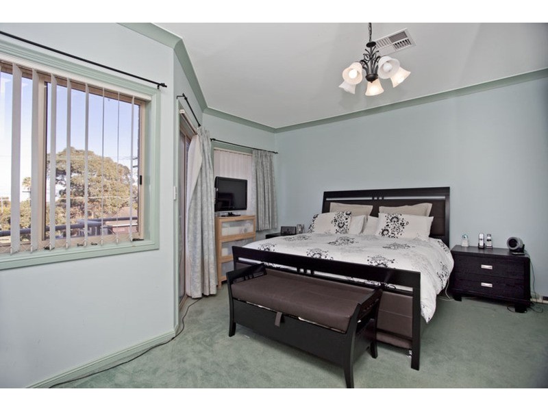 42 Railway Parade, Condell Park NSW 2200