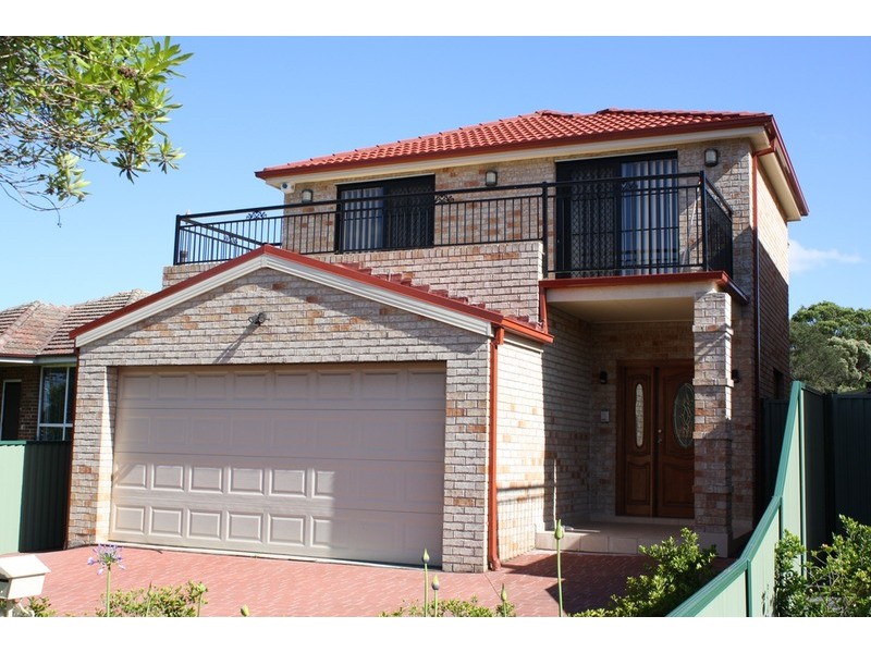 6A Flood Avenue, Revesby NSW 2212