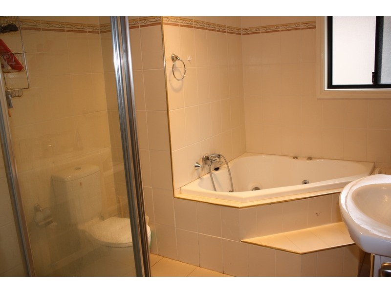 6A Flood Avenue, Revesby NSW 2212