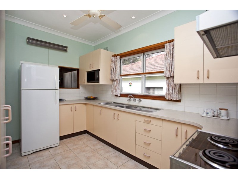 8 Kennedy Street, Panania NSW 2213