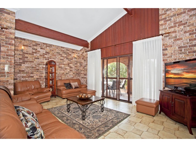 2 Opal Place, Padstow Heights NSW 2211