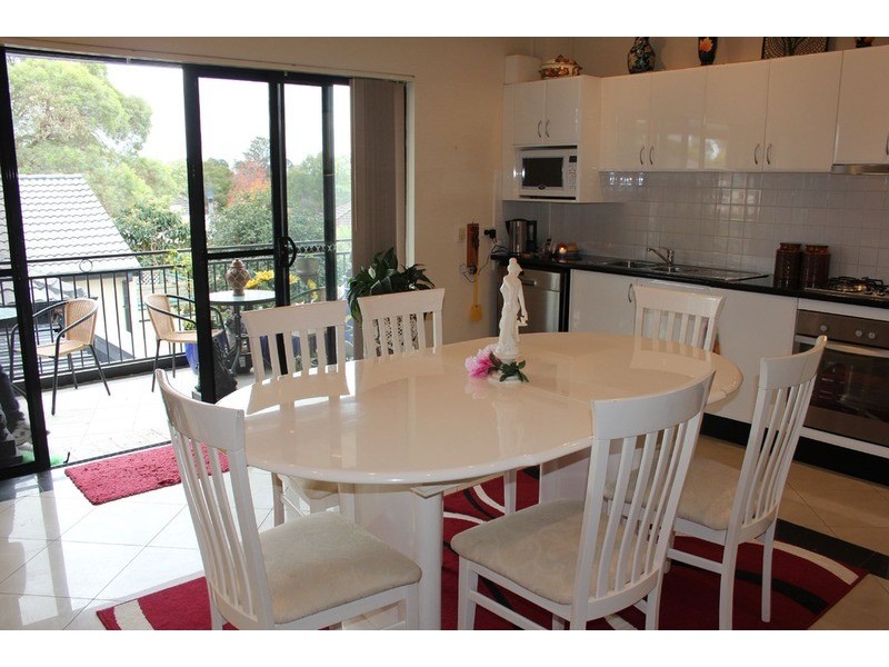 11/12 Wollongbar Avenue, Panania NSW 2213