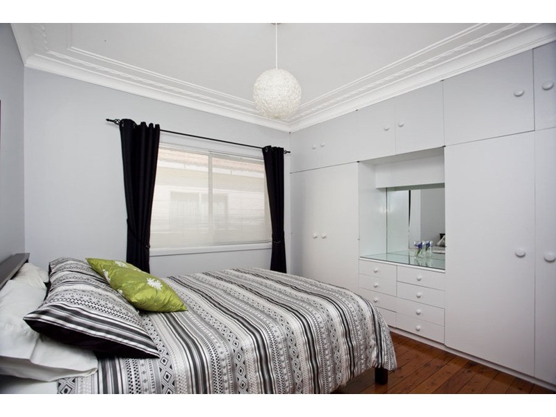 95 Victor Avenue, Picnic Point NSW 2213