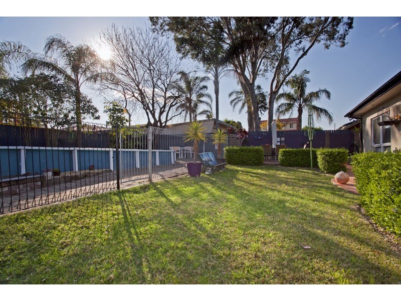 16 Dernancourt Parade, Milperra NSW 2214