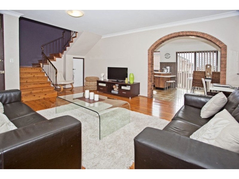 8/108 Gibson  Avenue, Padstow NSW 2211