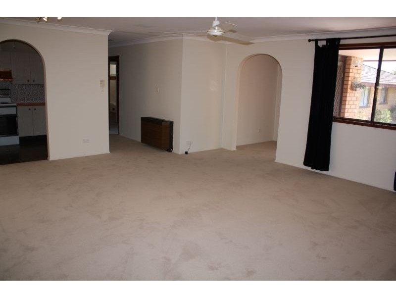 2/58 Forrest Road, East Hills NSW 2213