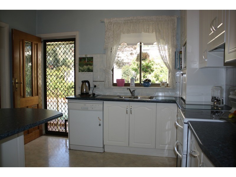 11 Wolaroi Crescent, Revesby NSW 2212